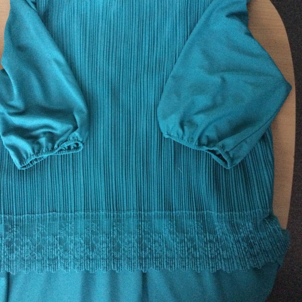Vintage 90s CUE FASHIONS Teal 2pc-Look Dress 24W Lace Crinkle Top 3/4 Sleeves